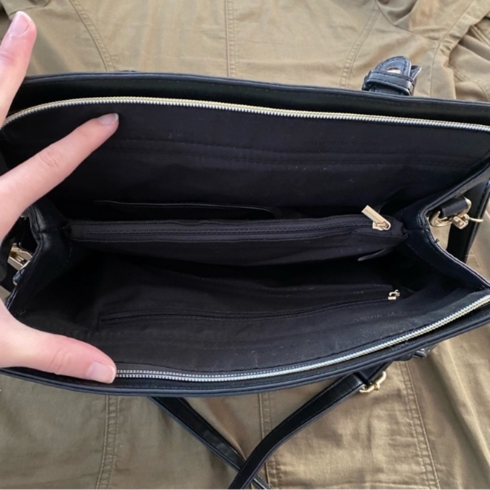 Andrew Marc New York Black Leather Shoulder Bag Purse - Picture 5 of 5